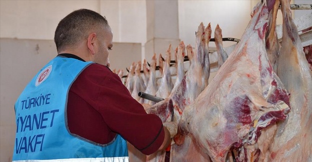 
TDV terör mağdurlarına kurban eti dağıttı
