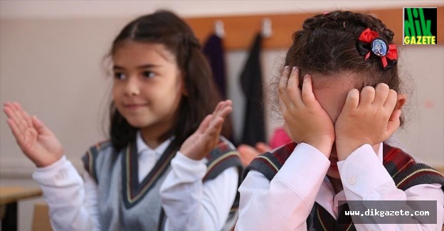 “Okulun ilk günü çocuğun ağlaması normal kabul edilmeli“