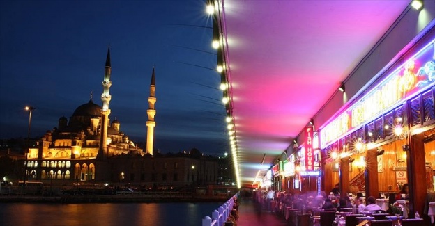 'Yabancılar İstanbul'da l&uuml;ks yemeğe yılda 300 milyon dolar &ouml;d&uuml;yor'