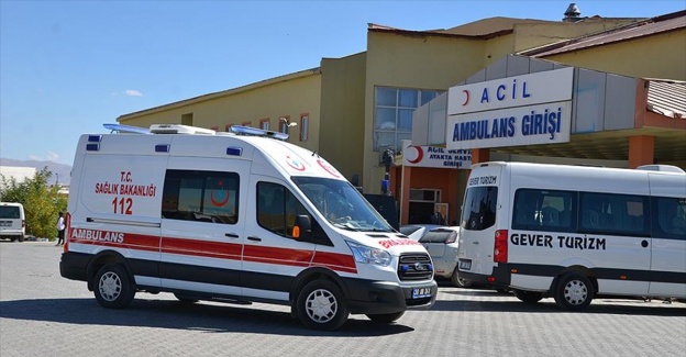 Hakkari Valiliği: Terör saldırısında 5 sivil hayatını kaybetti
