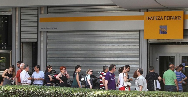Yunanistan'da 6 yıl içinde devlet memurlarının sayısı yüzde 18 azaltıldı