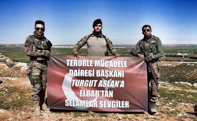 Bab'daki askerlerden 'Yaşayan Halisdemir'e selam