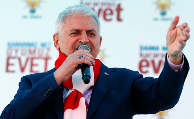 Başbakan Yıldırım: Bu anayasa artık yürümüyor, yolda kalıyor