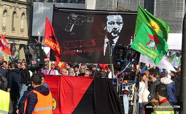 İsvi&ccedil;re'den Erdoğan'ı hedef g&ouml;steren pankarta soruşturma