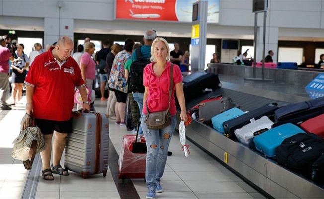 Antalya'ya gelen Rus yolcu sayısı yüzde 816 arttı
