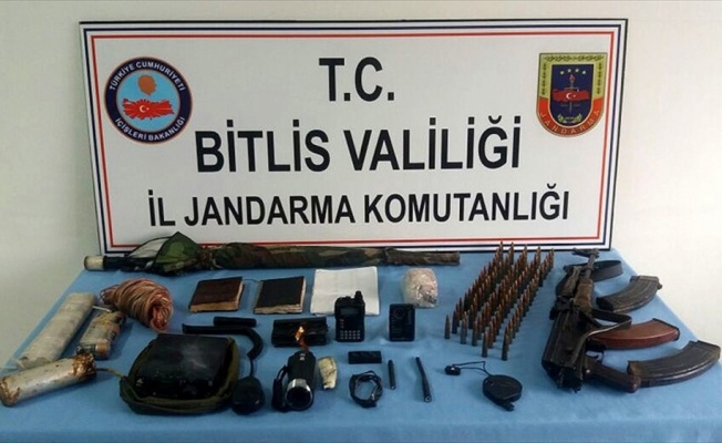 Bitlis'teki ter&ouml;r operasyonunda 3 el yapımı patlayıcı imha edildi