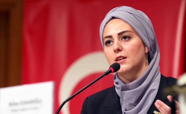 Nilhan Osmanoğlu, Bağcılar'da söyleşiye katıldı