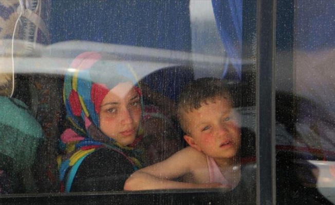Suriye'de kuşatma bölgelerinden 3 bin 700 kişi tahliye edildi