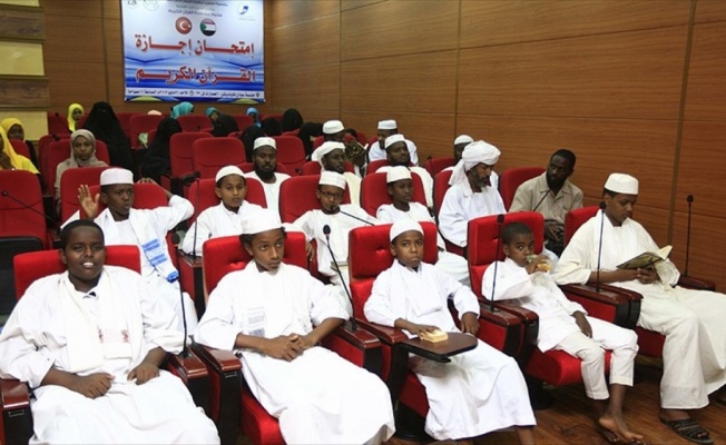 Sudan'da Kur'an kursu mezunlarına icazet töreni