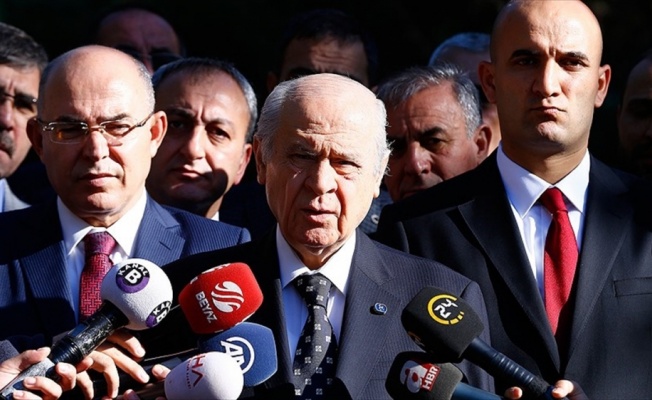 MHP Genel Başkanı Bahçeli: Yürürken düşünmesini tavsiye ederim