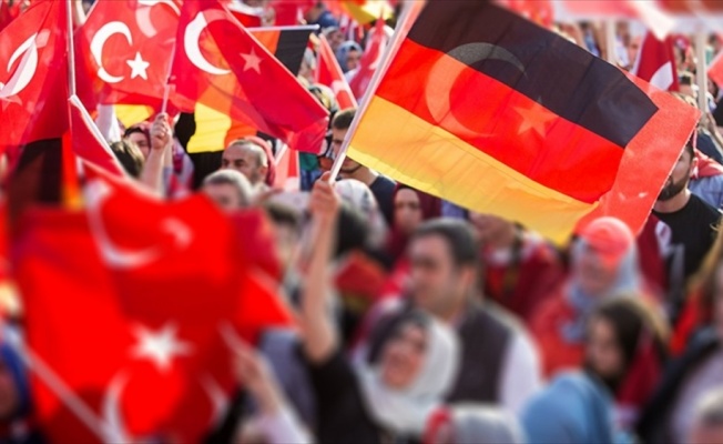 Almanya'daki Türkler Alman hükümetine tepkili