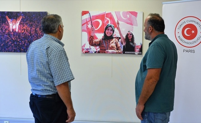 Paris'te '15 Temmuz Milli İradenin Yükselişi Fotoğraf Sergisi'