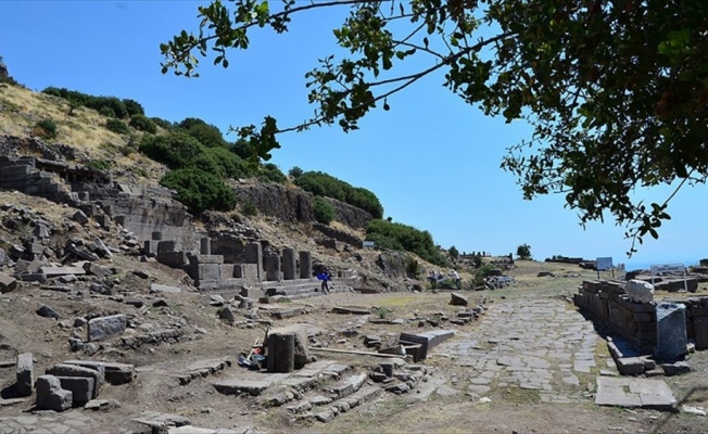 Antik kentte bin 300 yıl önceki depremin izleri