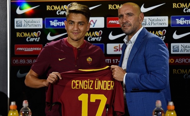 Roma'da forma giyen milli futbolcu Cengiz: Roma'da birçok kupa kaldırmak istiyorum