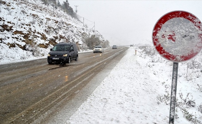 Prof. Dr. Bayrakçeken: Kış lastiği dört tekere de takılmalı