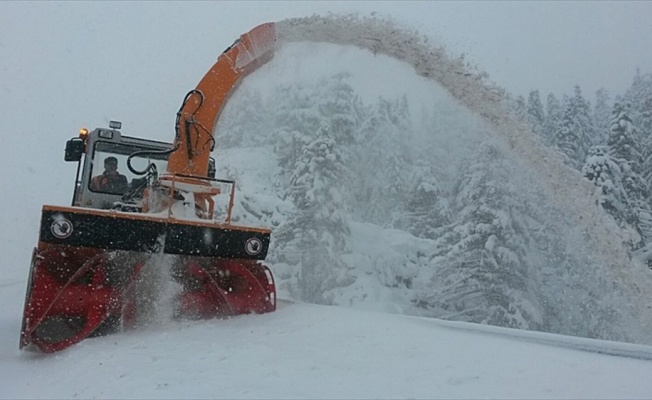 Van, Bitlis ve Hakkari'de 92 yerleşim biriminin yolu ulaşıma kapandı