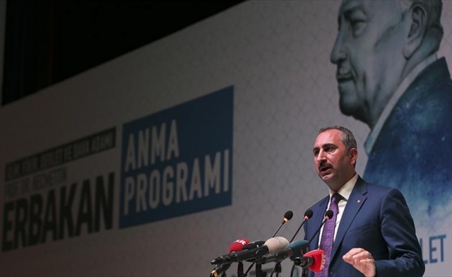 Adalet Bakanı Gül: Erbakan hoca her zaman hayırla ve minnetle anılacak