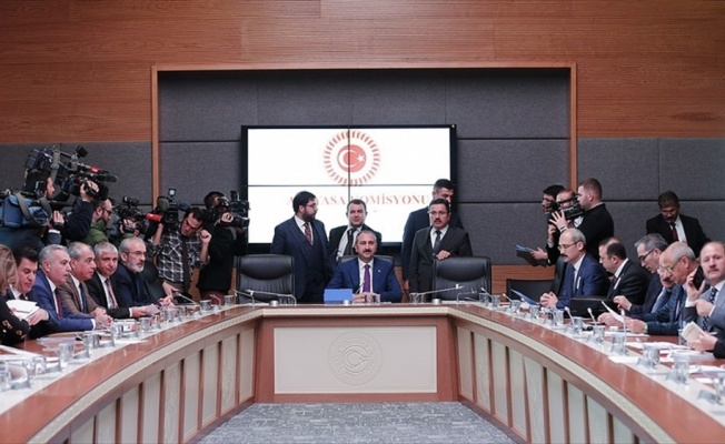 Adalet Bakanı Gül: Partiler ittifak tercihine sahip olacak