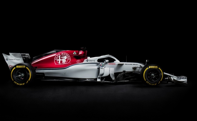 Alfa Romeo, Sauber F1 Takımı'nın yeni aracı C37 g&ouml;r&uuml;c&uuml;ye &ccedil;ıktı