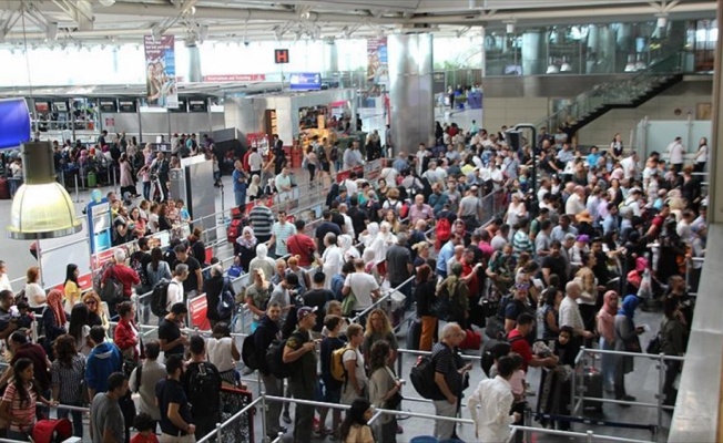 Atat&uuml;rk Havalimanı, 6 yılda ABD n&uuml;fusundan fazla yolcuyu ağırladı