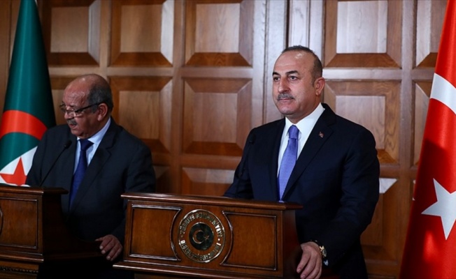 Dışişleri Bakanı Çavuşoğlu: Terör örgütlerine destek verenler eşittir PKK/YPG'dir