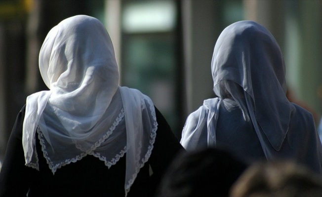 İsveç'te aşırı sağcı liderden 'başörtüsü' açıklaması