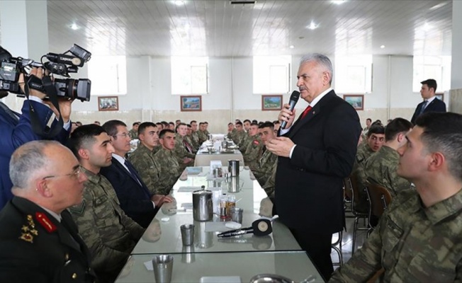 Başbakan Yıldırım: Tarihten gelen sorumluluğumuzun bilincinde olarak Afrin'deyiz