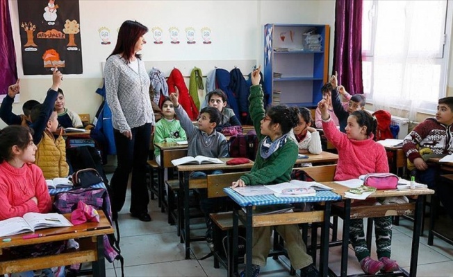 Öğretmenlere sınavsız tezsiz yüksek lisans imkanı