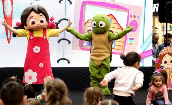 TRT Çocuk'ta yayınlanan çizgi film kahramanı “Niloya“ doğum gününü çocuklarla kutladı