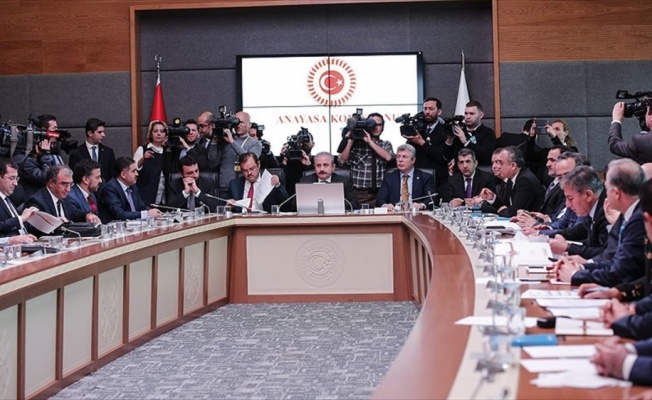 Anayasa Komisyonu ortak seçim önergesi için toplanıyor