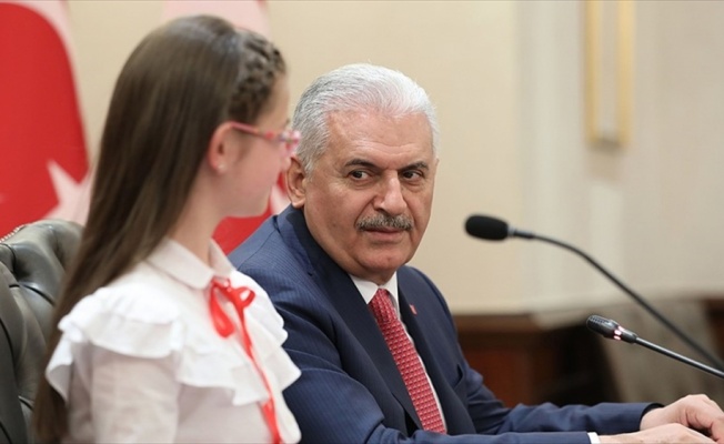 Başbakan Yıldırım: Çocuklarımız için bakanlarımız var gücüyle çalışıyor