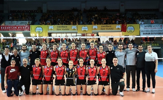 Voleybol'da sezonun şampiyonu VakıfBank