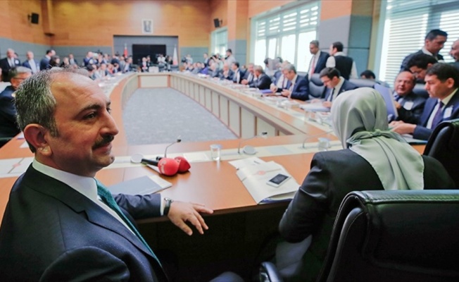 Ter&ouml;rle m&uuml;cadele kanun teklifi komisyonda kabul edildi