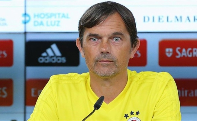 Fenerbahçe Teknik Direktörü Cocu: Turu geçen taraf olmak istiyoruz