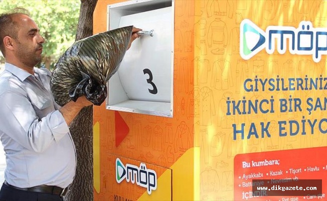Kullanılmış kıyafetler 'kumbaralar' sayesinde hayat buluyor
