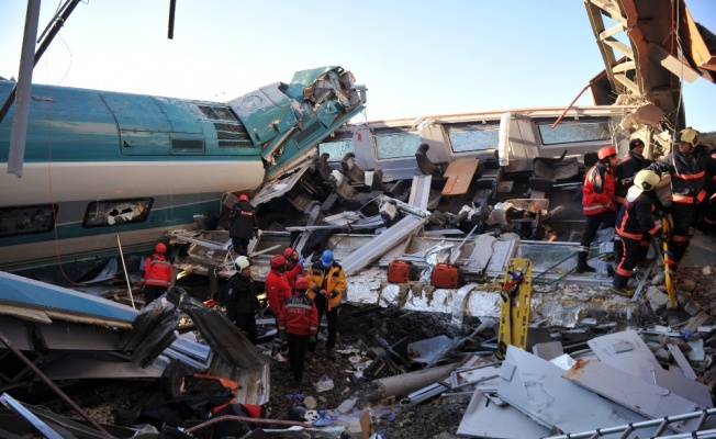 Ankara’da yüksek hızlı tren kazasında 7 ölü, 46 yaralı