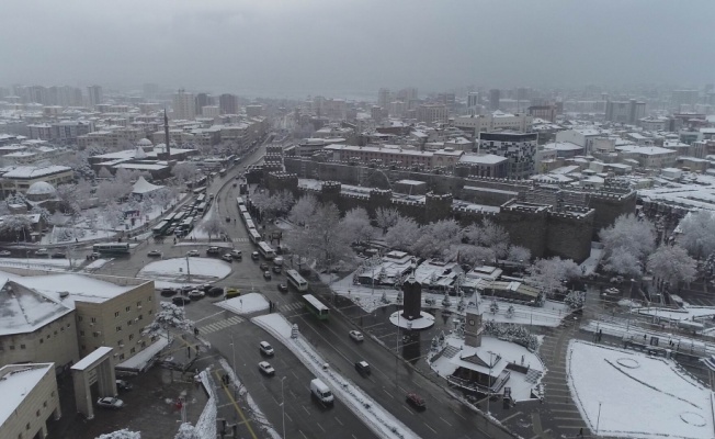 Kayseri’de 2 üniversitede eğitime kar engeli