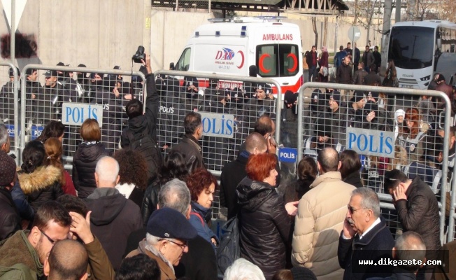 HDP'li Leyla Güven cezaevinden ambulansla çıktı