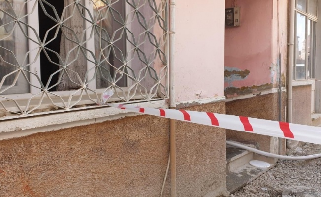 102 yaşındaki yaşlı kadın evde çıkan yangında mahsur kaldı