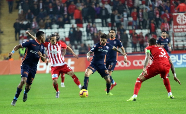 S&uuml;per Lig: Antalyaspor: 0 - Medipol Başakşehir: 1 (Ma&ccedil; sonucu)