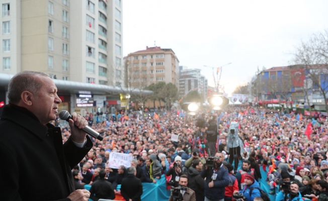 "Tek parti döneminin istismarcı siyasetinde direnen CHP var”