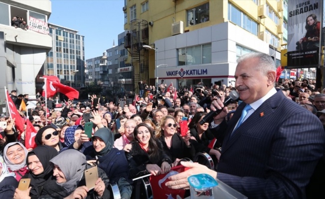 Binali Yıldırım: 500 bin kişiye iş sağlayacak altyapı için İstanbul'dayım