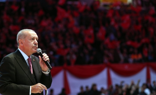 Cumhurbaşkanı Erdoğan: "Bayraklarımızı yakanlara sandıkta hesabını soracağız"