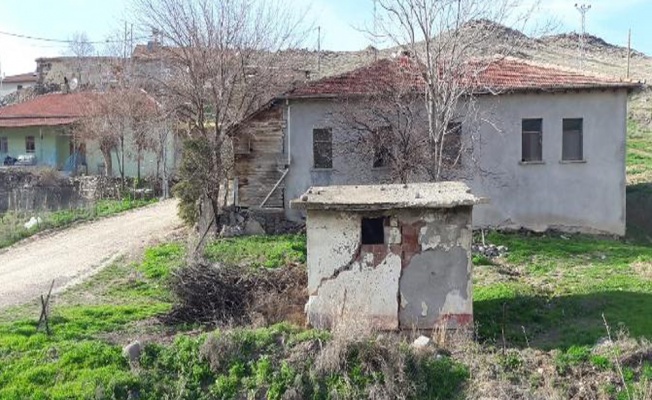 Malatya’da depremde bazı evler hasar gördü