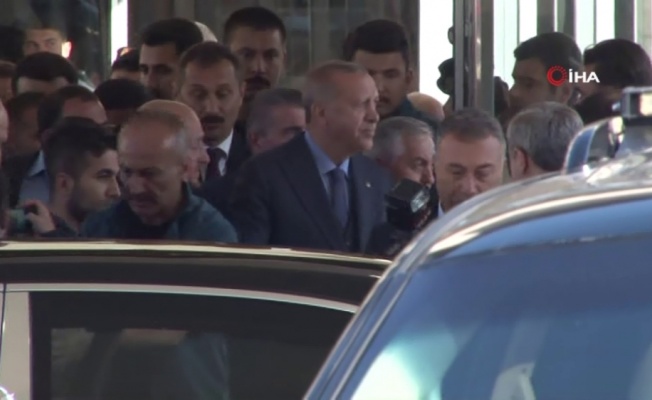 Cumhurbaşkanı Erdoğan, Eyüpsultan Belediyesini ziyaret etti