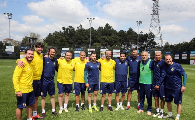 Fenerbahçeli eski futbolcular maç yaptı