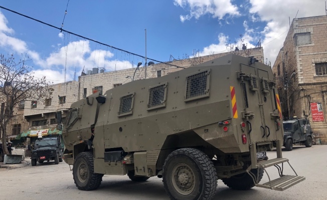 İsrail g&uuml;&ccedil;leri bayram kutlamaları i&ccedil;in El Halil&rsquo;in ana caddesini Filistinlilere kapattı