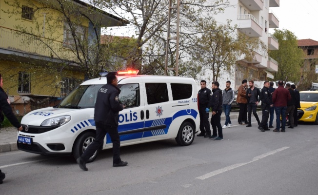 Polislere ateş açılan silahlı kavgada 10 kişi gözaltına alındı