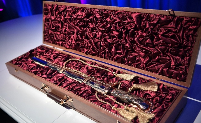 Putin, Kuzey Kore liderinin hediyesini 1 rubleye satın aldı