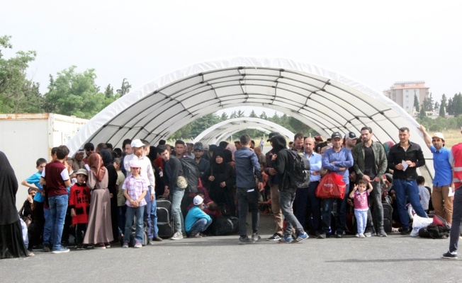 6 bin 500 Suriyeli Ramazan Bayramı i&ccedil;in &uuml;lkesine gitti